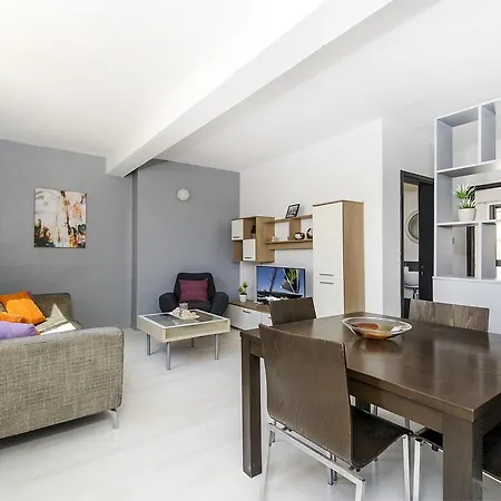 Apartment Colourful Penthouse Theoria Travel Sliema