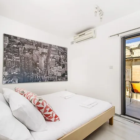 Colourful Penthouse Theoria Travel *